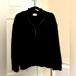 Fall staple to your workout gear ..Lou and grey black zipper pullover..